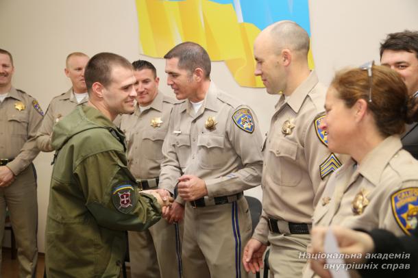 Майбутні інструктори патрульних поліцейських отримали сертифікати про закінчення навчання