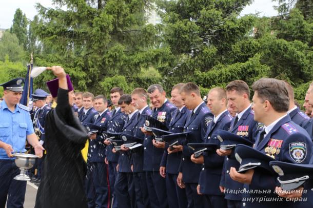 Лави офіцерів-правоохоронців поповнили молоді випускники (ФОТО)