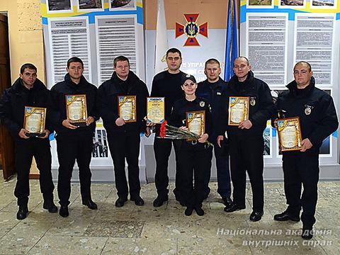 Слухачі Миколаївського відділення ННІ № 4 НАВС  врятували людей під час пожежі