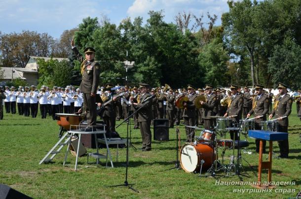 Виступ зведеного оркестру Збройних сил України для учасників параду до Дня Незалежності фото 2