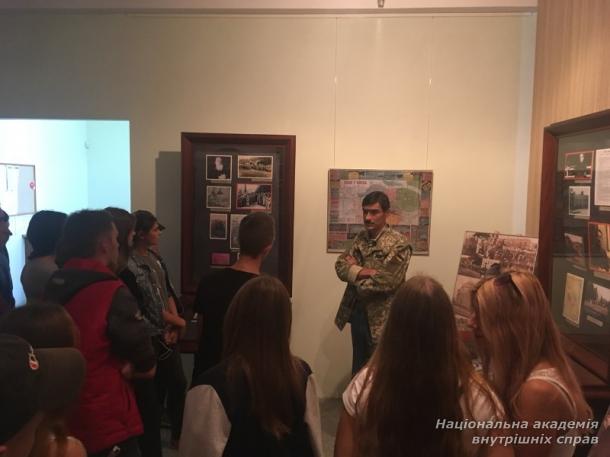 Екскурсія першокурсників ННІ №3 до музею окупації Києва